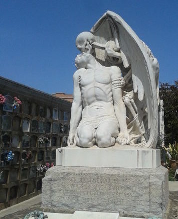 The Kiss of Death, Poblenou Cemetery, Barcelona, 2015